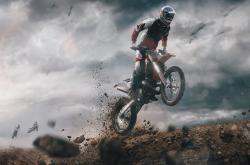 开云下载-铁血绝杀与王者归来—猛龙压哨制胜，东契奇逆境封神