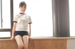 开云体育入口-新生狂啸与永恒传奇，当狼群的嗥叫遇见库里的神光