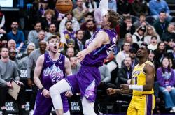 开云体育下载-爵士明星球员出征全明星赛，展现技术优势的简单介绍