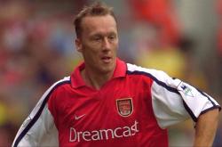 开云体育官方网站-包含阿森纳年轻球员崭露头角，为球队增加后备力量的词条