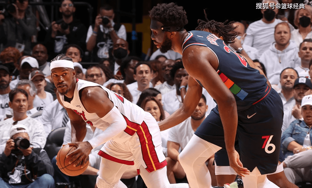 霍弗德防守是球队胜负关键,首场比赛做好的简单介绍 霍弗德防守是球队胜负关键,首场比赛做好的简单介绍