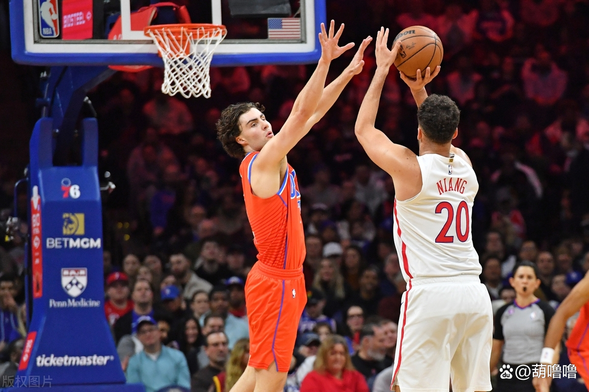 76人客场击败雷霆,保持东部第一 76人客场击败雷霆,保持东部第一