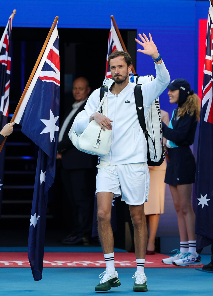 英国网球队轻取美国网球队,梅德韦杰夫统治全场的简单介绍 英国网球队轻取美国网球队,梅德韦杰夫统治全场的简单介绍