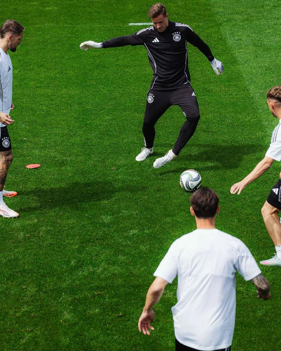 关于巴萨绝地反击美国,特尔施特根关键制胜的信息 关于巴萨绝地反击美国,特尔施特根关键制胜的信息