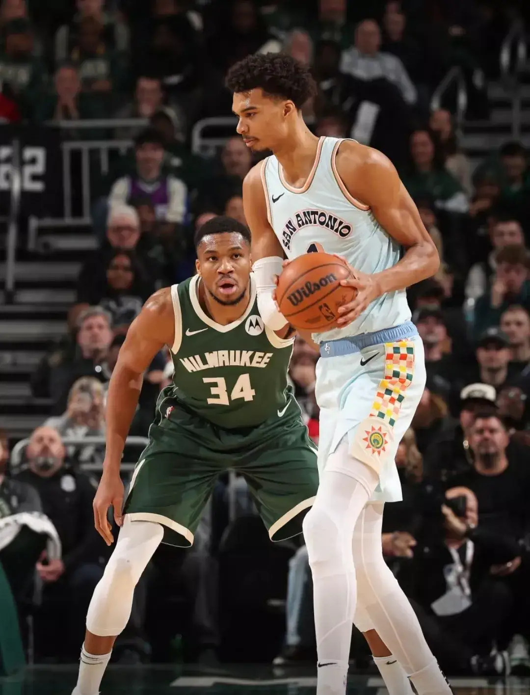 马刺遭逆转负国王,遗憾失利 马刺遭逆转负国王,遗憾失利