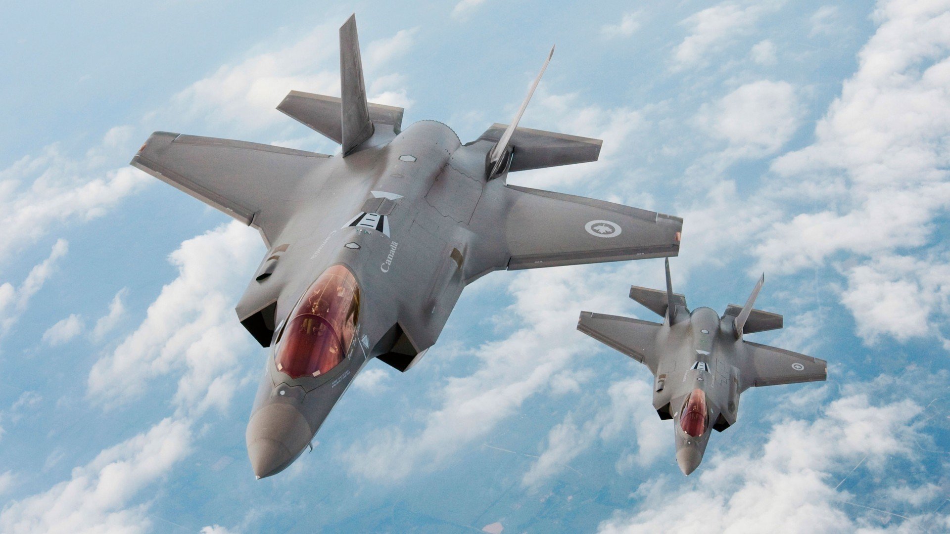 双蓝对决红！C罗终场绝杀谱写安菲尔德传奇