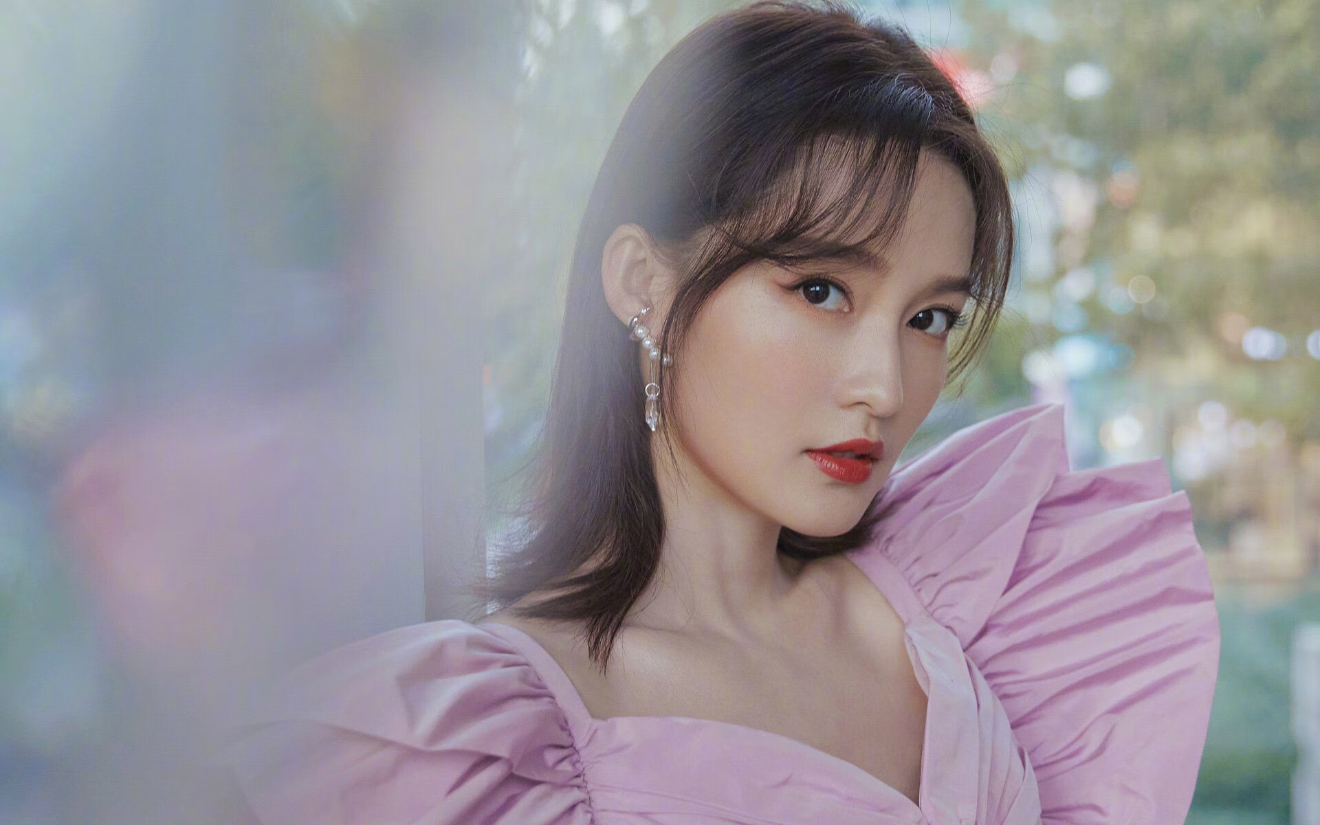 米切尔教科书级表现闪耀，鹈鹕主场轻取猛龙