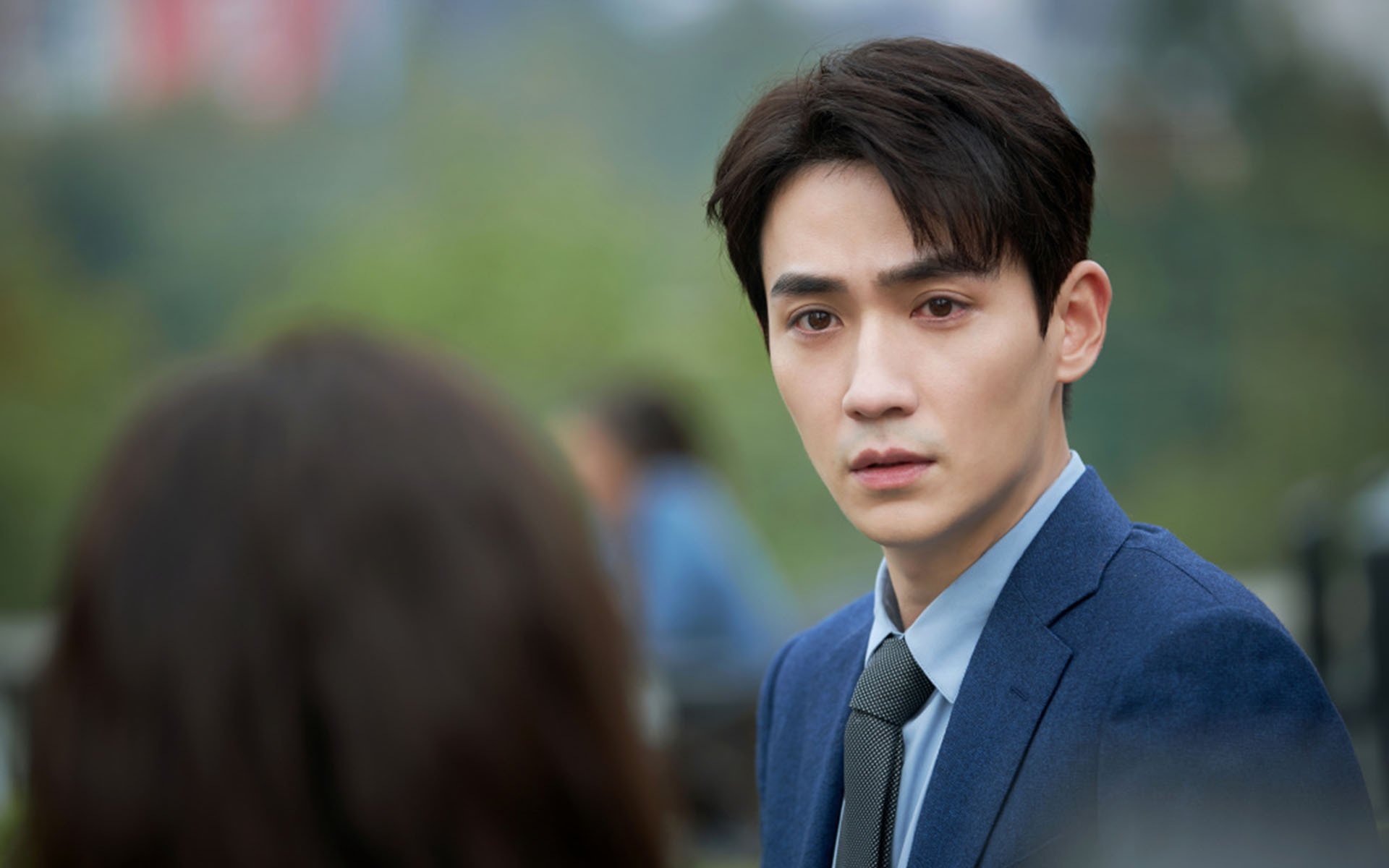 瑞士轻取智利,德布劳内稳定输出不掉线—足球赛场上的双重奏